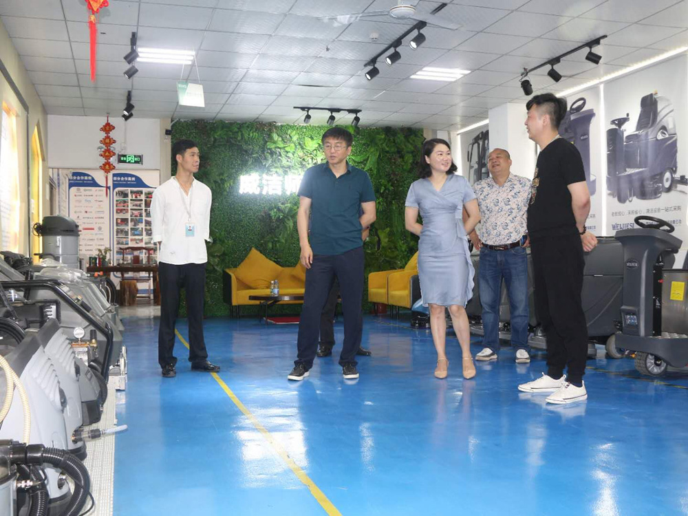 中国清洁协会长李军会走访了深圳-